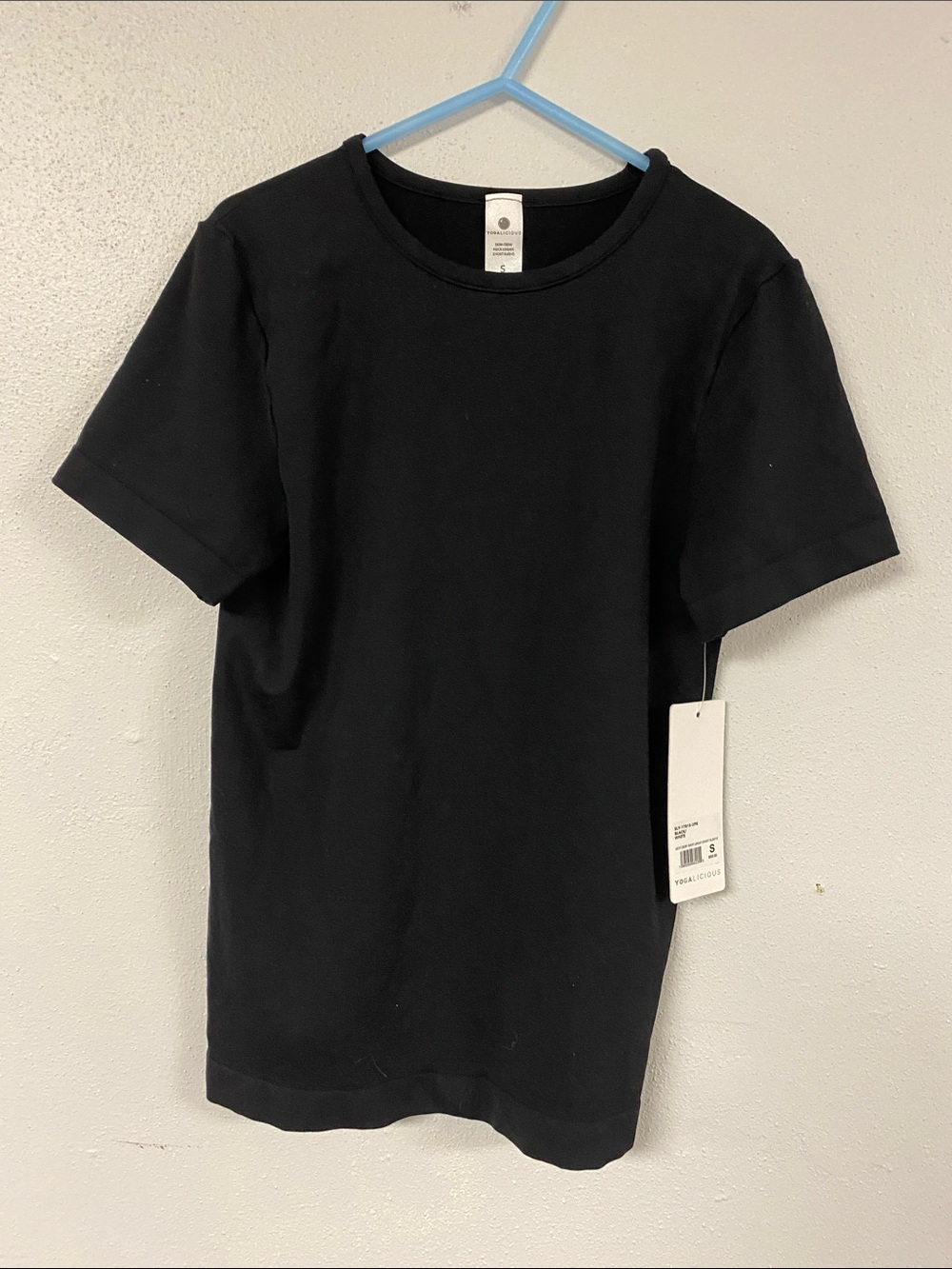 Yogalicious Classic Black Crewneck T-Shirt. NWT. Size S